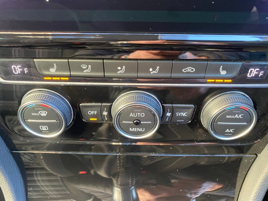 USED 2019 19 VOLKSWAGEN GOLF 2.0 TDI GTD Hatchback 5dr Diesel DSG Euro 6 (s/s) (184 ps) HEATED SEATS + SAT NAV + DAB