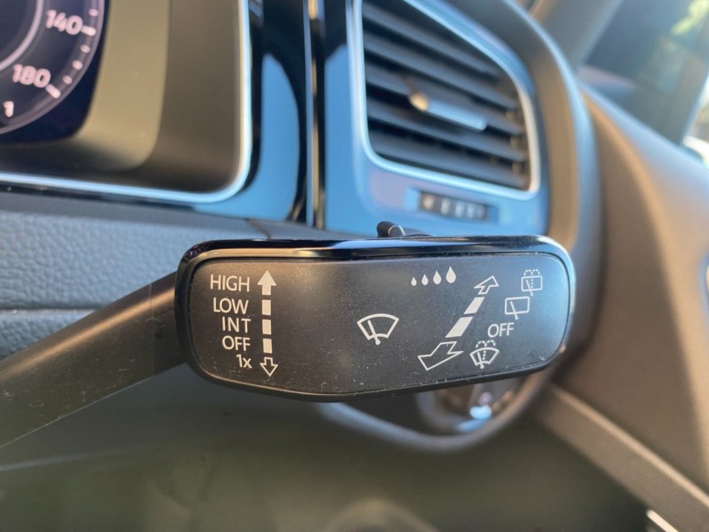 USED 2019 19 VOLKSWAGEN GOLF 2.0 TDI GTD Hatchback 5dr Diesel DSG Euro 6 (s/s) (184 ps) HEATED SEATS + SAT NAV + DAB