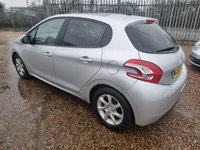 USED 2015 15 PEUGEOT 208 1.4 HDi Style Hatchback 5dr Diesel Manual Euro 5 (70 ps) &pound;20TAX+CRUISE+SATNAV+PANROOF+BLUETOOTH+PARK SENSORS