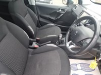 USED 2015 15 PEUGEOT 208 1.4 HDi Style Hatchback 5dr Diesel Manual Euro 5 (70 ps) &pound;20TAX+CRUISE+SATNAV+PANROOF+BLUETOOTH+PARK SENSORS