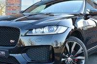 USED 2016 66 JAGUAR F-PACE 3.0 V6 S SUV 5dr Petrol Auto AWD Euro 6 (s/s) (380 ps) DEPLOYABLE STEPS / SLIDING PAN