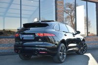 USED 2016 66 JAGUAR F-PACE 3.0 V6 S SUV 5dr Petrol Auto AWD Euro 6 (s/s) (380 ps) DEPLOYABLE STEPS / SLIDING PAN