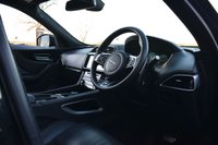 USED 2016 66 JAGUAR F-PACE 3.0 V6 S SUV 5dr Petrol Auto AWD Euro 6 (s/s) (380 ps) DEPLOYABLE STEPS / SLIDING PAN