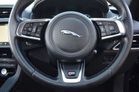 USED 2016 66 JAGUAR F-PACE 3.0 V6 S SUV 5dr Petrol Auto AWD Euro 6 (s/s) (380 ps) DEPLOYABLE STEPS / SLIDING PAN
