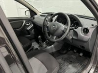 USED 2017 66 DACIA DUSTER 1.2 TCe Laureate SUV 5dr Petrol Manual 4WD Euro 6 (s/s) (125 ps) LOW MILEAGE, 4WD, NAV, DAB