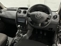 USED 2017 66 DACIA DUSTER 1.2 TCe Laureate SUV 5dr Petrol Manual 4WD Euro 6 (s/s) (125 ps) LOW MILEAGE, 4WD, NAV, DAB