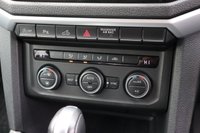 USED 2018 18 VOLKSWAGEN AMAROK 3.0 TDI V6 BLUEMOTION TECH HIGHLINE 4MOTION DOUBLE CAB 2 OWNERS 19"s LEATHER TOUCH SCREEN