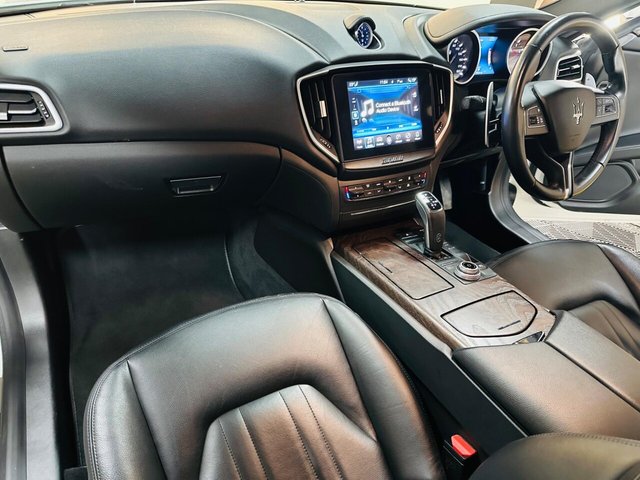 2019 MASERATI GHIBLI 3.0 V6 Royale ZF Euro 6 (s/s) 4dr - Photo 4