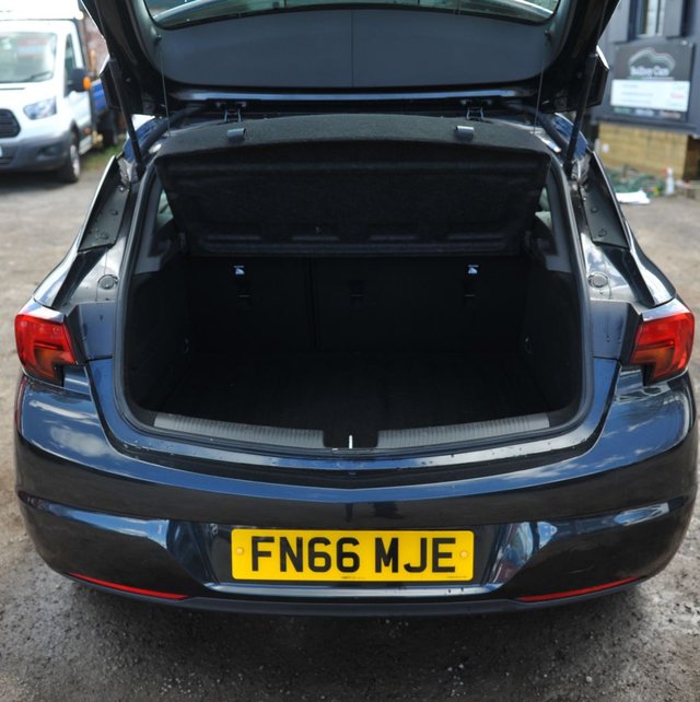 2016 VAUXHALL ASTRA - Photo 7