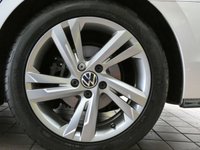 USED 2022 71 VOLKSWAGEN GOLF 1.5 eTSI MHEV R-Line Estate 5dr Petrol Hybrid DSG Euro 6 (s/s) (150 ps) SAT NAV PART LEATHER PARKING SENSORS 1 OWNER SERVICE HISTORY WARRANTY