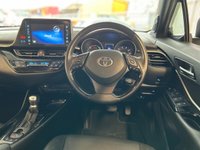 USED 2018 68 TOYOTA C-HR 1.8 VVT-h Dynamic SUV 5dr Petrol Hybrid CVT Euro 6 (s/s) (122 ps)+2 KEYS+HISTORY+MEDIA+NAVIGATION+PREMIUM PACK+LEATHER SEATS 2 KEYS+TOYOTAWARRANTY UNTIL JANUARY 2026+HISTORY+PARK ASSIST+NAV+FULL LEATHER HEATED SEATS+CRUISE+REVERSE CAMERA+AUTOLIGHTS+18" ALLOYS+PRIVACY+TOW BAR+DAB+HPI CLEAR
