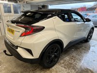 USED 2018 68 TOYOTA C-HR 1.8 VVT-h Dynamic SUV 5dr Petrol Hybrid CVT Euro 6 (s/s) (122 ps)+2 KEYS+HISTORY+MEDIA+NAVIGATION+PREMIUM PACK+LEATHER SEATS 2 KEYS+TOYOTAWARRANTY UNTIL JANUARY 2026+HISTORY+PARK ASSIST+NAV+FULL LEATHER HEATED SEATS+CRUISE+REVERSE CAMERA+AUTOLIGHTS+18" ALLOYS+PRIVACY+TOW BAR+DAB+HPI CLEAR