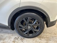 USED 2018 68 TOYOTA C-HR 1.8 VVT-h Dynamic SUV 5dr Petrol Hybrid CVT Euro 6 (s/s) (122 ps)+2 KEYS+HISTORY+MEDIA+NAVIGATION+PREMIUM PACK+LEATHER SEATS 2 KEYS+TOYOTAWARRANTY UNTIL JANUARY 2026+HISTORY+PARK ASSIST+NAV+FULL LEATHER HEATED SEATS+CRUISE+REVERSE CAMERA+AUTOLIGHTS+18" ALLOYS+PRIVACY+TOW BAR+DAB+HPI CLEAR