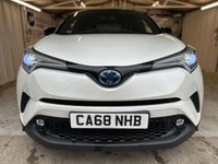 USED 2018 68 TOYOTA C-HR 1.8 VVT-h Dynamic SUV 5dr Petrol Hybrid CVT Euro 6 (s/s) (122 ps)+2 KEYS+HISTORY+MEDIA+NAVIGATION+PREMIUM PACK+LEATHER SEATS 2 KEYS+TOYOTAWARRANTY UNTIL JANUARY 2026+HISTORY+PARK ASSIST+NAV+FULL LEATHER HEATED SEATS+CRUISE+REVERSE CAMERA+AUTOLIGHTS+18" ALLOYS+PRIVACY+TOW BAR+DAB+HPI CLEAR