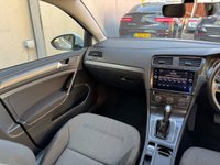 USED 2017 67 VOLKSWAGEN GOLF 1.4 TSI BlueMotion Tech SE Hatchback 5dr Petrol DSG Euro 6 (s/s) (125 ps) 