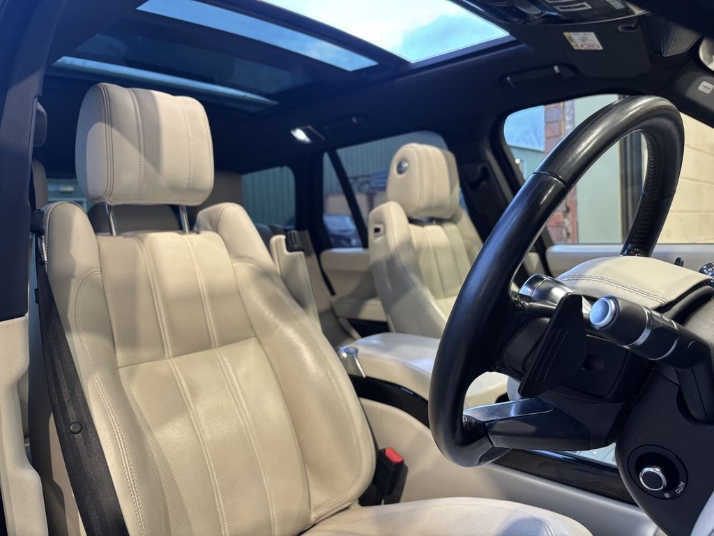 USED 2015 65 LAND ROVER RANGE ROVER 4.4 SD V8 Vogue SE SUV 5dr Diesel Auto 4WD Euro 5 (339 ps) SLIDING ROOF | 1 YEAR WARRANTY