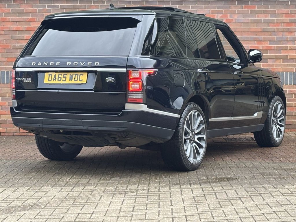 USED 2015 65 LAND ROVER RANGE ROVER 4.4 SD V8 Vogue SE SUV 5dr Diesel Auto 4WD Euro 5 (339 ps) SLIDING ROOF | 1 YEAR WARRANTY