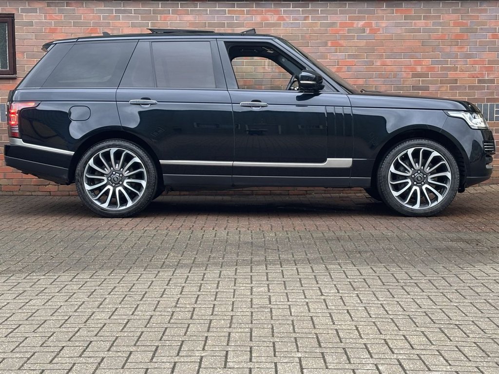 USED 2015 65 LAND ROVER RANGE ROVER 4.4 SD V8 Vogue SE SUV 5dr Diesel Auto 4WD Euro 5 (339 ps) SLIDING ROOF | 1 YEAR WARRANTY