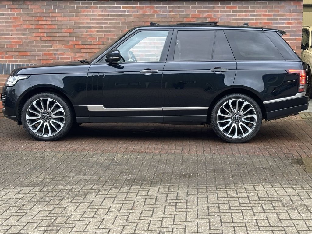 USED 2015 65 LAND ROVER RANGE ROVER 4.4 SD V8 Vogue SE SUV 5dr Diesel Auto 4WD Euro 5 (339 ps) SLIDING ROOF | 1 YEAR WARRANTY