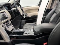 USED 2017 17 LAND ROVER RANGE ROVER 4.4 SD V8 Vogue SE SUV 5dr Diesel Auto 4WD Euro 6 (s/s) (339 ps) 1 Owner, 58200 Miles Complete Supplying Dealer Service Record , Striking Silicon Silver Premium Paint , Black Ebony Leather, Sliding Glass Panoramic Roof, Electrically Deployable Towbar