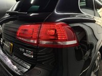 USED 2016 16 VOLKSWAGEN TOUAREG 3.0 TDI V6 BlueMotion Tech R-Line SUV 5dr Diesel Tiptronic 4WD Euro 6 (s/s) (262 ps) Park Assist
