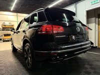 USED 2016 16 VOLKSWAGEN TOUAREG 3.0 TDI V6 BlueMotion Tech R-Line SUV 5dr Diesel Tiptronic 4WD Euro 6 (s/s) (262 ps) Park Assist