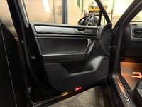 USED 2016 16 VOLKSWAGEN TOUAREG 3.0 TDI V6 BlueMotion Tech R-Line SUV 5dr Diesel Tiptronic 4WD Euro 6 (s/s) (262 ps) Park Assist