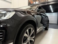USED 2016 16 VOLKSWAGEN TOUAREG 3.0 TDI V6 BlueMotion Tech R-Line SUV 5dr Diesel Tiptronic 4WD Euro 6 (s/s) (262 ps) Park Assist