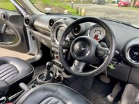 USED 2012 03 MINI COUNTRYMAN 1.6 Cooper SUV 5dr Petrol Auto Euro 5 (122 ps) ULEZ Compliant Mini Automatic With Over &pound;11,000 Of Optional Equipment !