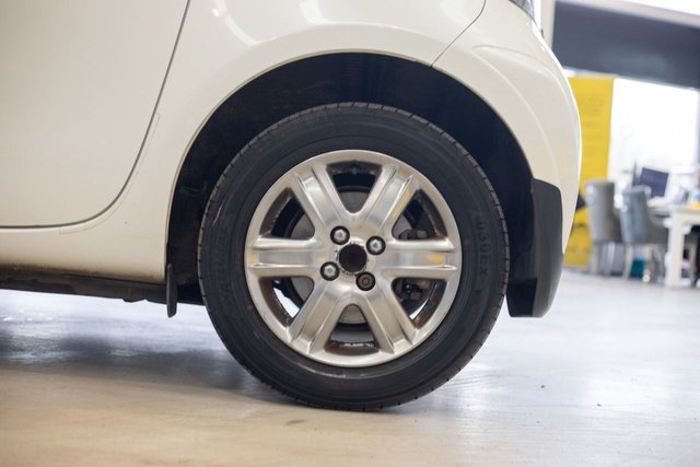 2009 Toyota Iq - Photo 7