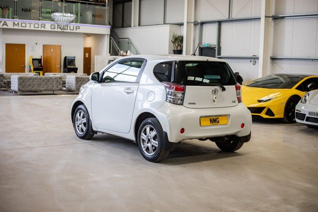 2009 Toyota Iq - Photo 4