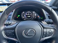 USED 2022 R LEXUS UX 2.0 250h F Sport SUV 5dr Petrol Hybrid E-CVT Euro 6 (s/s) (184 ps) ** RAC BUYSURE INSPECTED **