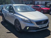 USED 2014 64 VOLVO V40 CROSS COUNTRY 1.6 D2 Lux Hatchback 5dr Diesel Powershift Euro 5 (s/s) (115 ps) 