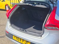 USED 2014 64 VOLVO V40 CROSS COUNTRY 1.6 D2 Lux Hatchback 5dr Diesel Powershift Euro 5 (s/s) (115 ps) 