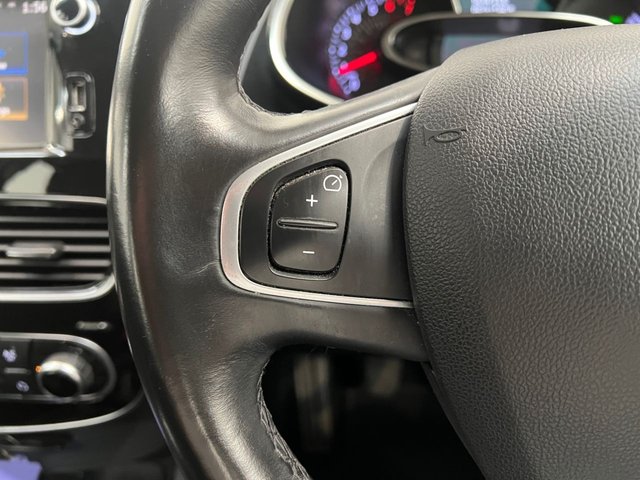 2017 RENAULT CLIO - Photo 11