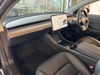 USED 2019 69 TESLA Model 3 (Dual Motor) Performance Saloon 4dr Electric Auto 4WDE (Performance Upgrade) (449 bhp) 2 KEYS+2 CABLES+HISTORY+MEDIA+1 OWNER FROM NEW+4 WHEEL DRIVE+NAV+PANORAMIC SUNROOF+BLUETOOTH+ALLOYS+CLIMATE+CRUISE+HEATED FRONT SEATS+PARKING SENSORS+CAM+HPI CLEAR