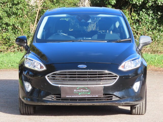 2018 FORD FIESTA - Photo 2