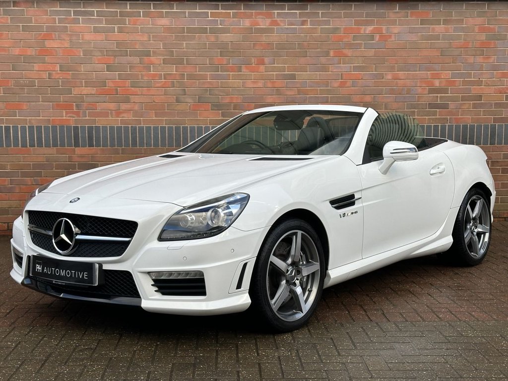USED 2015 55 MERCEDES-BENZ SLK 5.5 SLK55 V8 AMG Convertible 2dr Petrol SpdS+7GT Euro 6 (s/s) (421 ps) FULL MERCEDES HISTORY|PAN ROOF