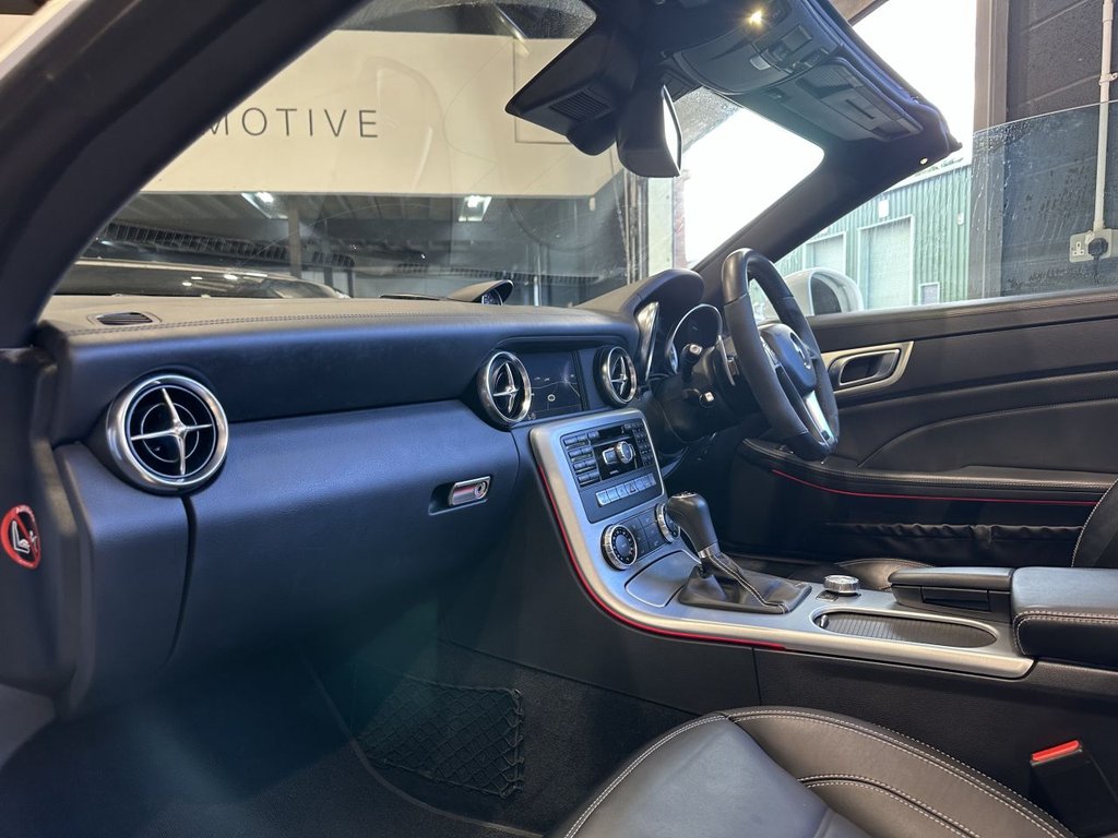 USED 2015 55 MERCEDES-BENZ SLK 5.5 SLK55 V8 AMG Convertible 2dr Petrol SpdS+7GT Euro 6 (s/s) (421 ps) FULL MERCEDES HISTORY|PAN ROOF
