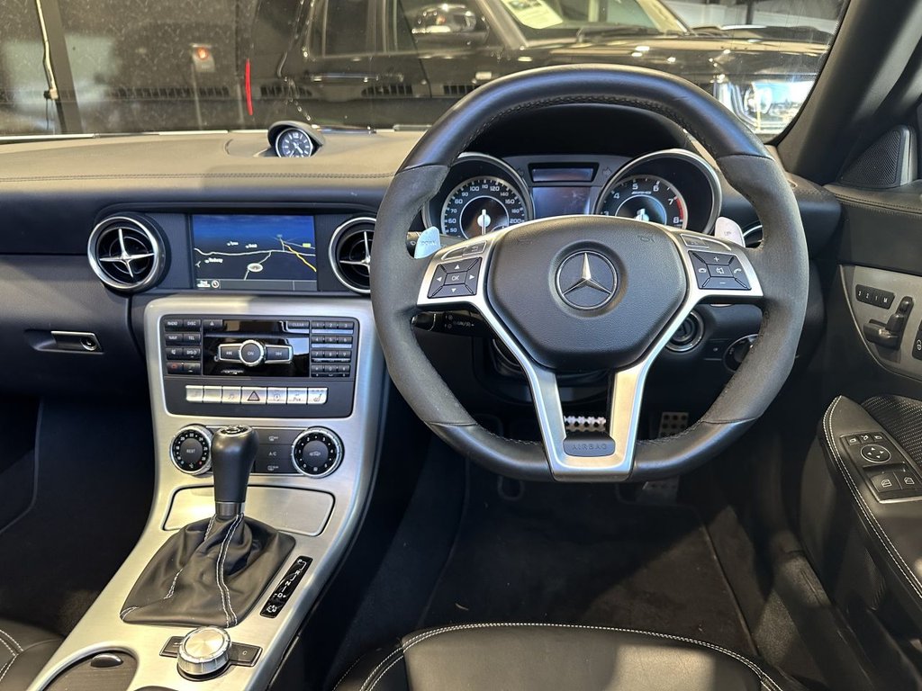 USED 2015 55 MERCEDES-BENZ SLK 5.5 SLK55 V8 AMG Convertible 2dr Petrol SpdS+7GT Euro 6 (s/s) (421 ps) FULL MERCEDES HISTORY|PAN ROOF