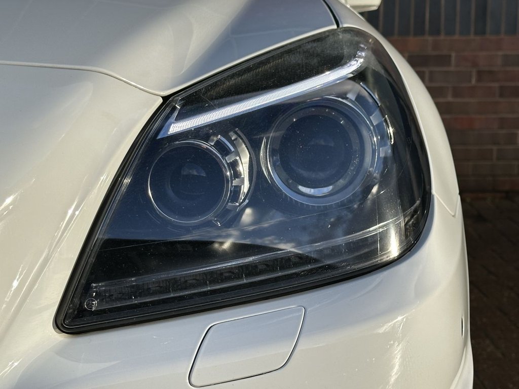 USED 2015 55 MERCEDES-BENZ SLK 5.5 SLK55 V8 AMG Convertible 2dr Petrol SpdS+7GT Euro 6 (s/s) (421 ps) FULL MERCEDES HISTORY|PAN ROOF