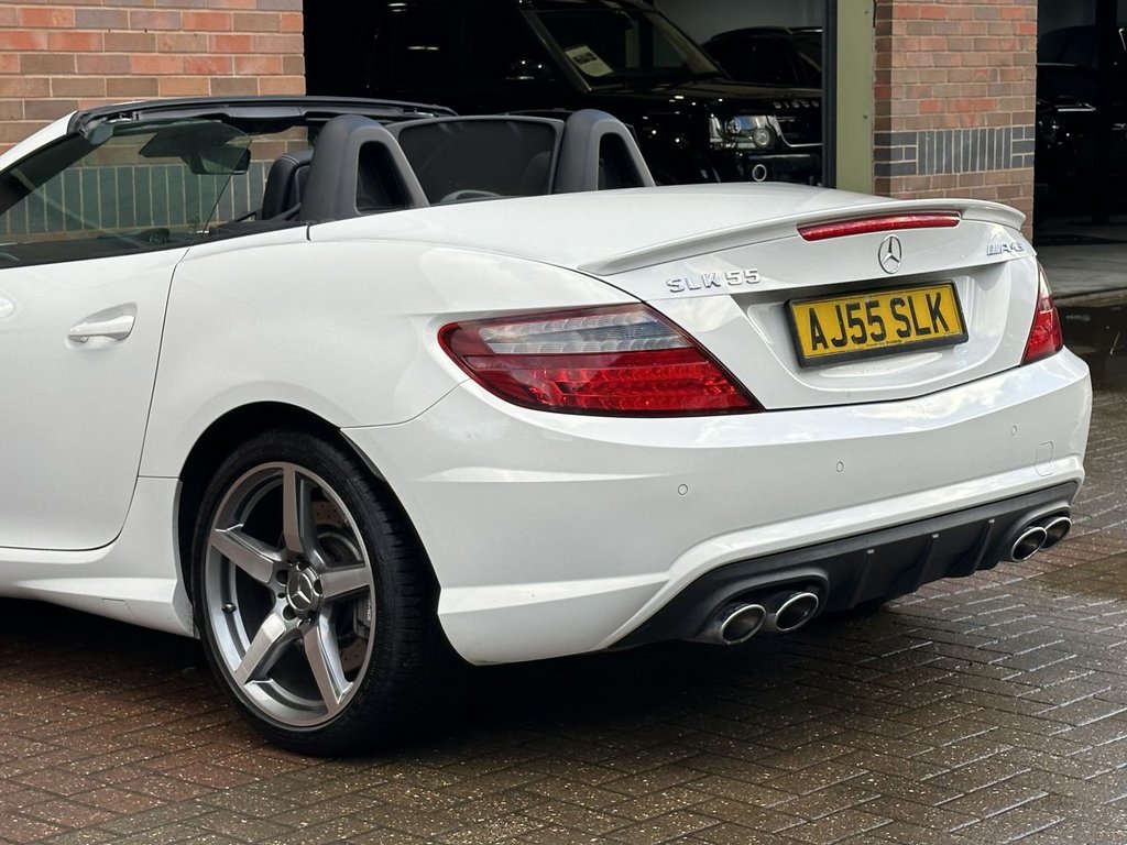 USED 2015 55 MERCEDES-BENZ SLK 5.5 SLK55 V8 AMG Convertible 2dr Petrol SpdS+7GT Euro 6 (s/s) (421 ps) FULL MERCEDES HISTORY|PAN ROOF