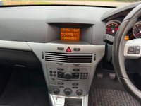 USED 2011 11 VAUXHALL ASTRA 1.4i 16v SXi Hatchback 5dr Petrol Manual (146 g/km, 89 bhp) 