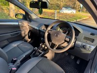 USED 2007 57 VAUXHALL ASTRA 1.8i 16v Design Estate 5dr Petrol Manual (178 g/km, 138 bhp) 