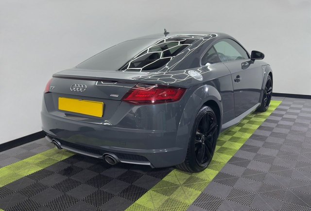 2015 AUDI TT - Photo 2