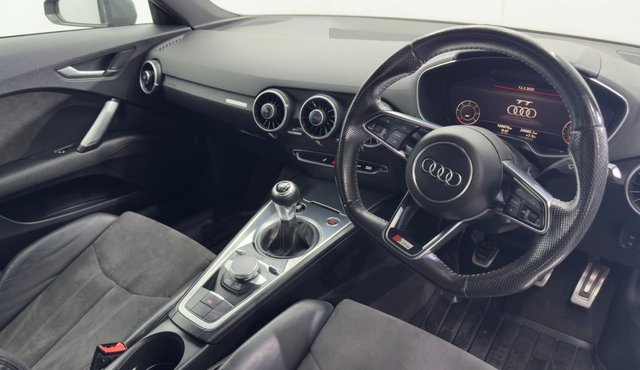 2015 AUDI TT - Photo 10