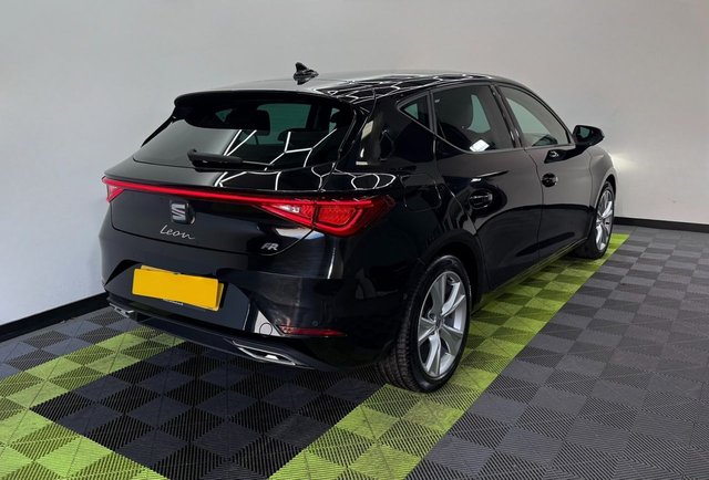 2022 SEAT LEON - Photo 2