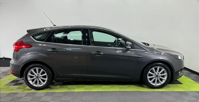 2016 FORD FOCUS - Photo 8