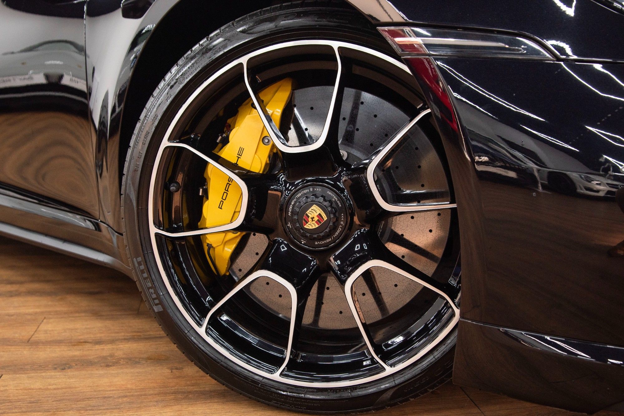 USED 2020 X PORSCHE 911 3.7T 992 Turbo S Convertible 