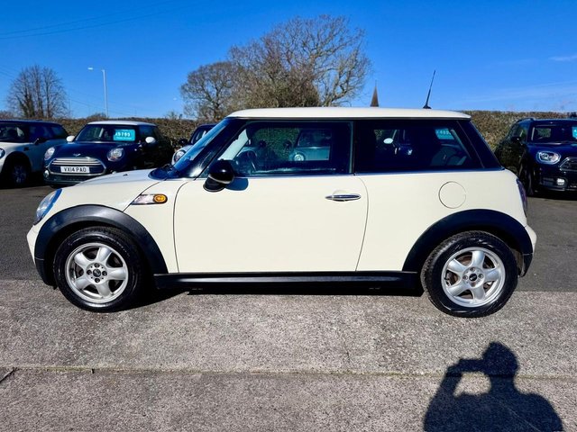 2010 MINI HATCH - Photo 6
